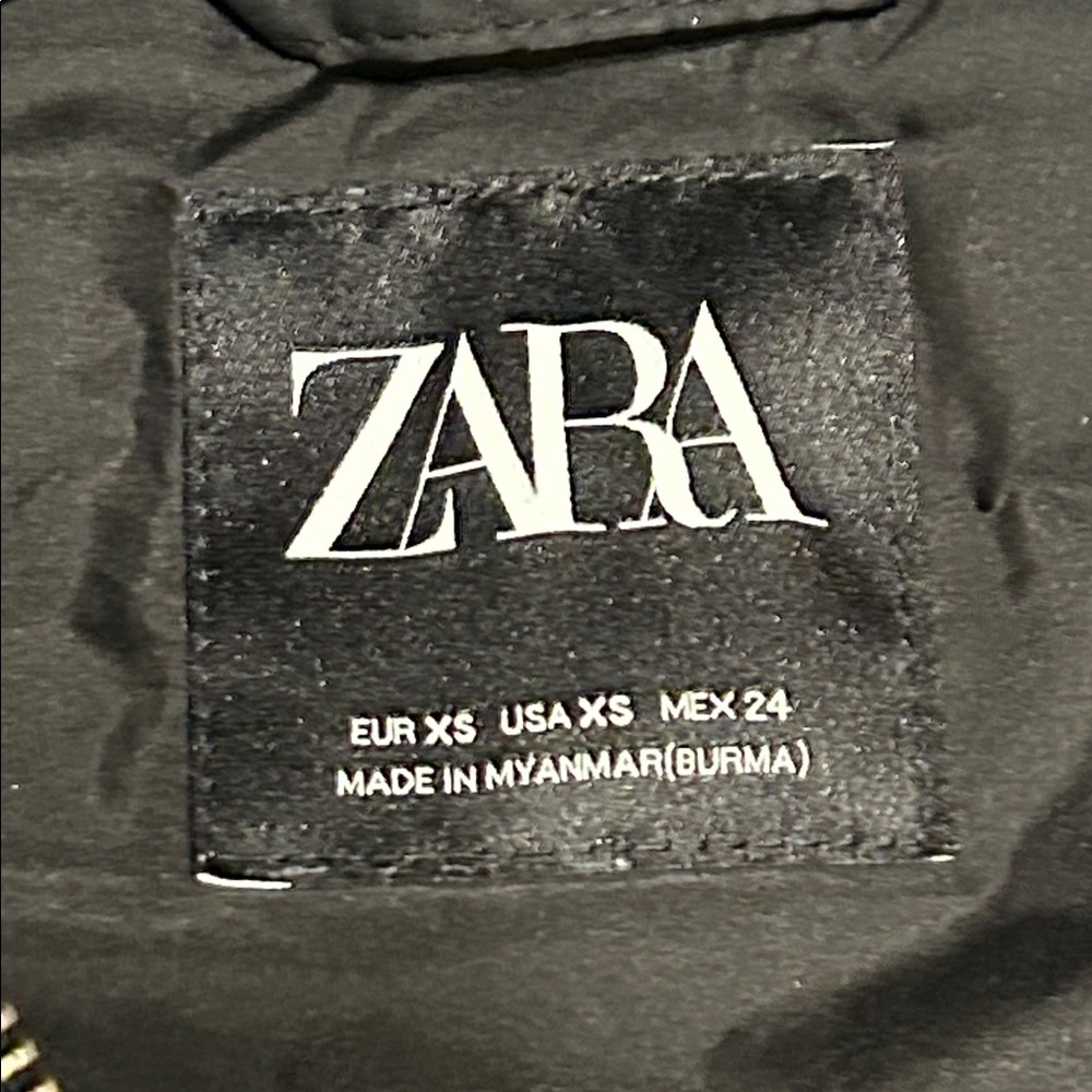 Zara Black Quilted Hooded Long Puffer Vest - Picture 8 of 9